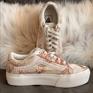 RARE embroidered Vans extremely hard to find!